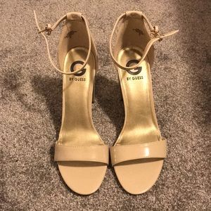 Nude heel with strap